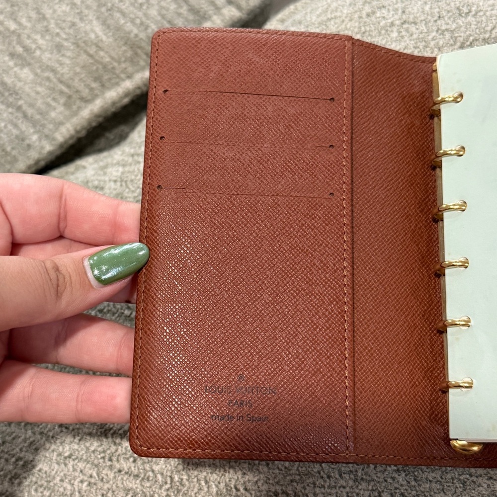 Louis Vuitton Monogram Agenda - Picture 7 of 11